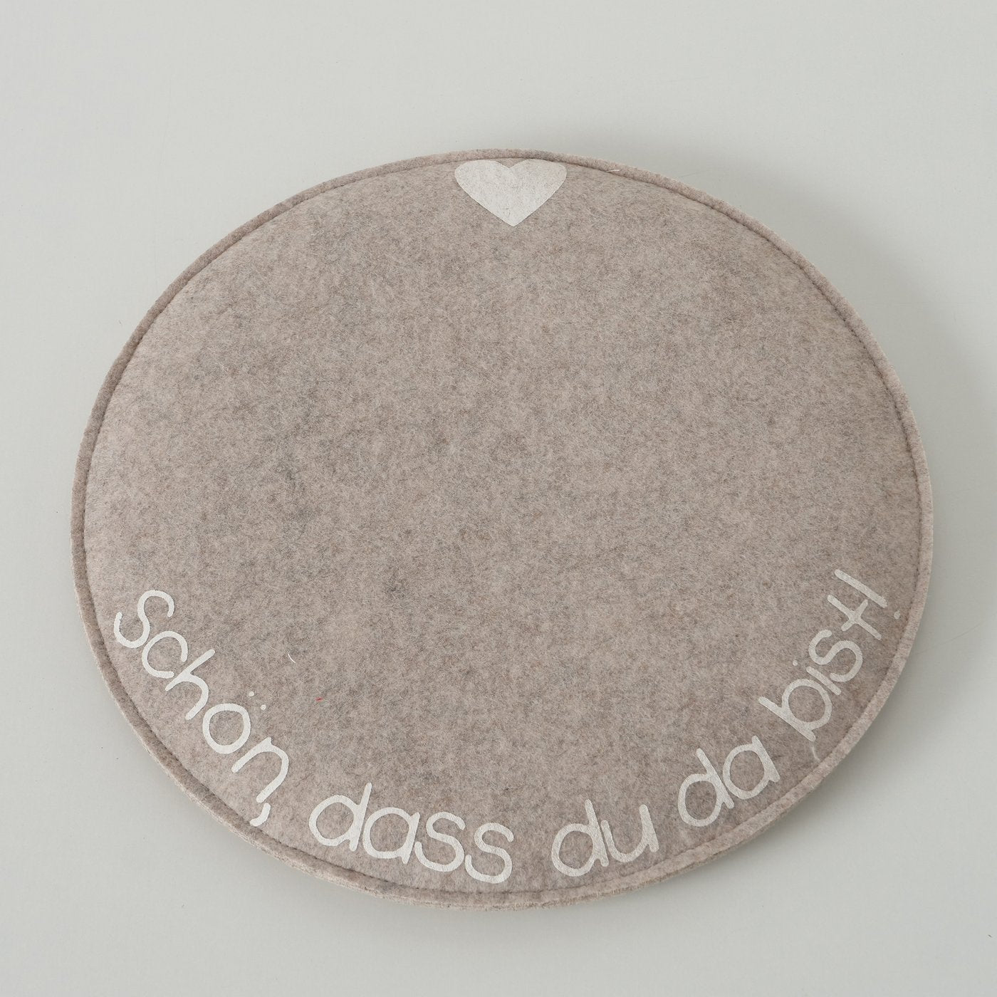 2016352-beige